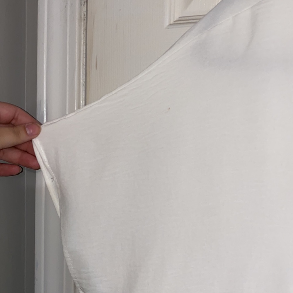 White top - Picture 3 of 3